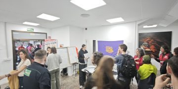 Más allá del barro: Reconstruir desde la solidaridad