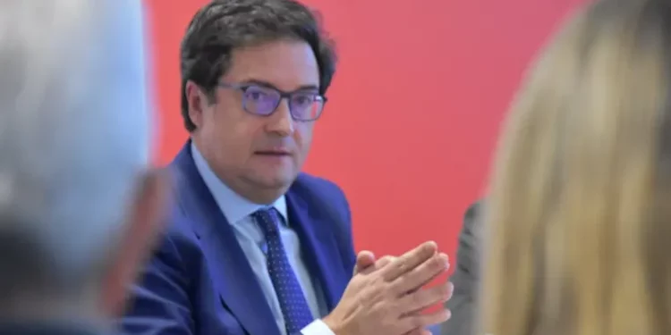 El PSOE inyecta 4.478 millones a las aseguradoras privadas para salvar Muface