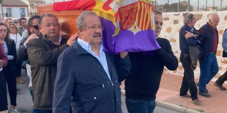 IU, el PCE y el PCA despiden a Antonio Romero