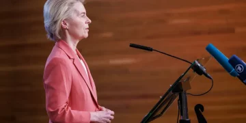 Críticas a la propuesta de la CE para un sistema común de expulsiones en la UE