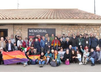 Visita de la asociación Amigos de las Brigadas Internacionales a Madrigueras