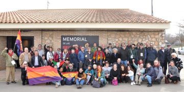 Visita de la asociación Amigos de las Brigadas Internacionales a Madrigueras
