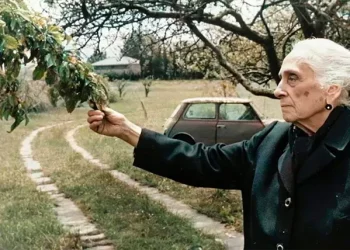 El Festival de Málaga estrena la película «Pasionaria. Dolores Ibárruri», de Amparo Climent