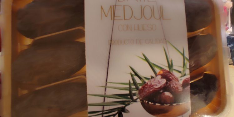 Dátiles vendidos por la cadena Consum en Albacete