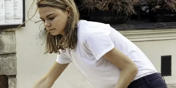 Hostelería en España: beneficios récord y salarios en mínimos