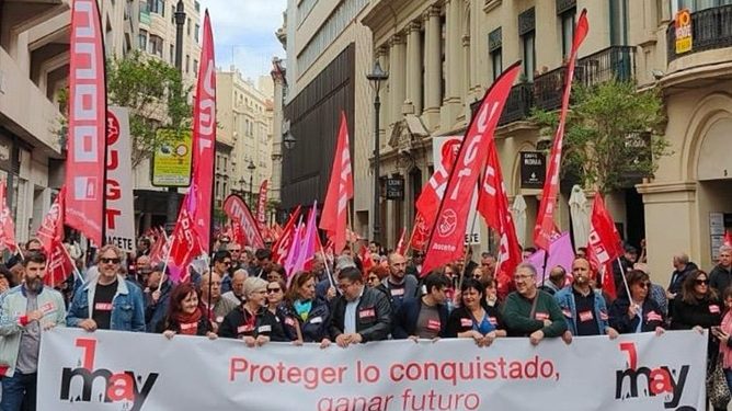 Miles de personas exigen en Albacete la reducción de la jornada laboral