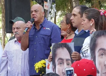 Venezuela alerta a Estados Unidos sobre una posible operación de falsa bandera contra su embajada en Caracas