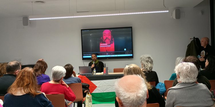 Juan_Bordera en una charla de Albacete con Palestina